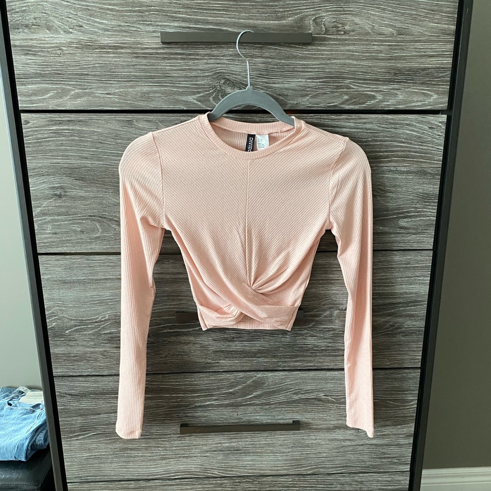 NWT H&M twist front crop